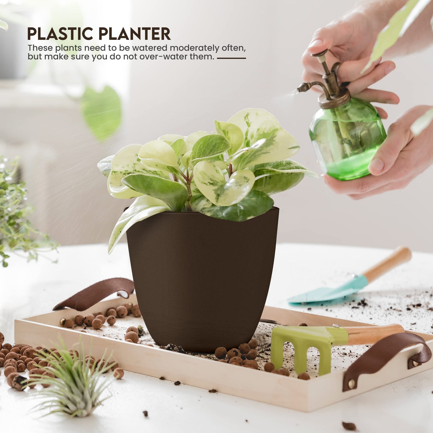 Utopia Home Plant Pots Indoor with Drainage Holes – Set of 5 White Plastic Flower Pots (7/6.6/6/5.3/4.8 Inch) – Modern Planters for Indoor Plants, Room & Office Décor, Great Stocking Stuffers