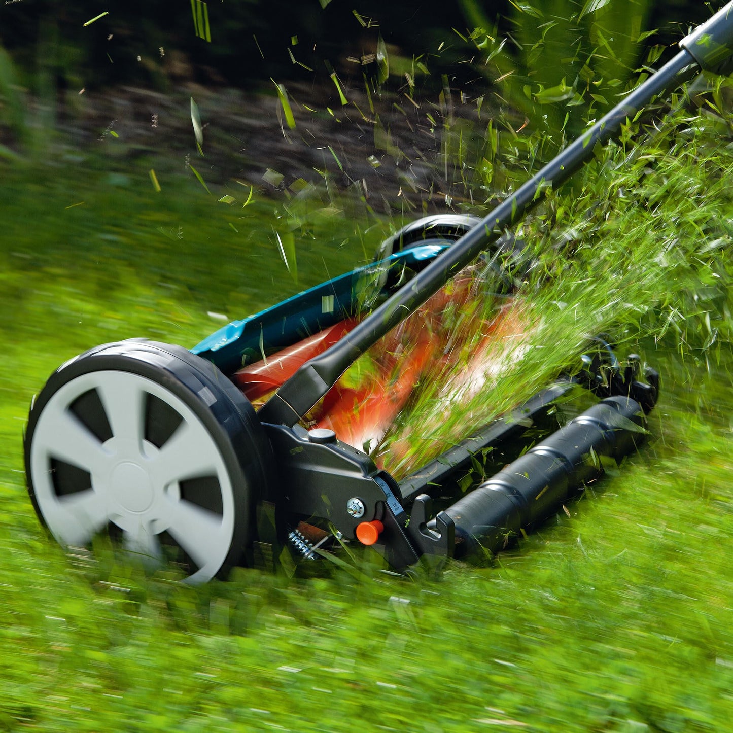 GARDENA (4018) Classic 16" Reel Lawn Mower with 5 Blades. The Lawn Mower for Everyday use with No Gas, No Electricity Makes Mowing a Breeze. Best Yard Tools You can own.