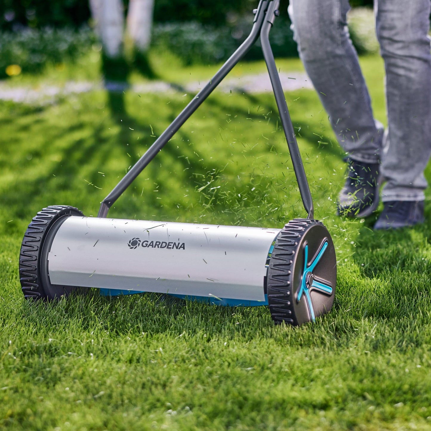 GARDENA (4018) Classic 16" Reel Lawn Mower with 5 Blades. The Lawn Mower for Everyday use with No Gas, No Electricity Makes Mowing a Breeze. Best Yard Tools You can own.